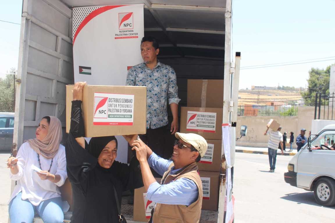 Gandeng JHCO, NPC Salurkan Paket Sembako kepada Pengungsi Palestina di Yordania