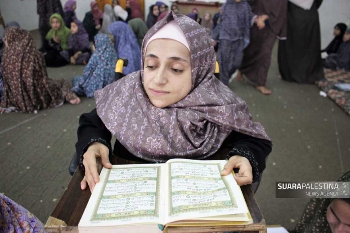 Hafizah Eman Abu Sabha, meskipun cacat seumur hidup namun tetap mewakafkan diri untuk Al-Qur’an