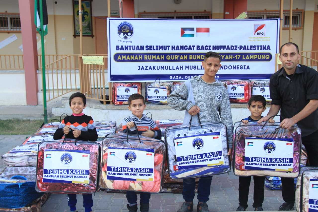 260 Selimut Hangat Dibagikan untuk Hafiz Qur’an dan Anak Yatim di Gaza