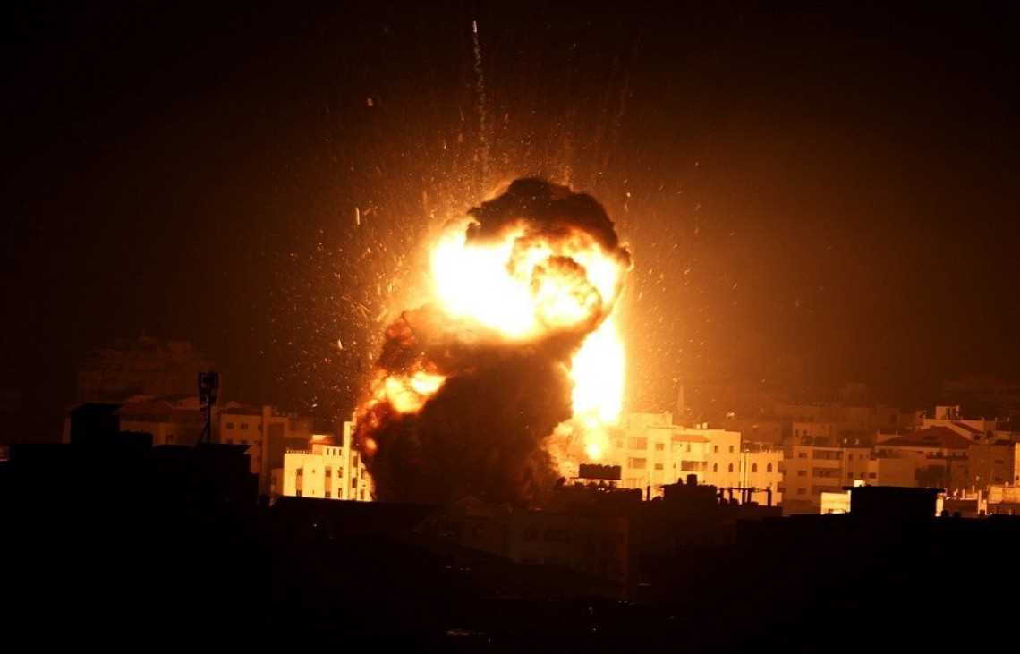 Israel Lancarkan Serangan Roket Balasan ke Lokasi  Al-Qassam di Gaza