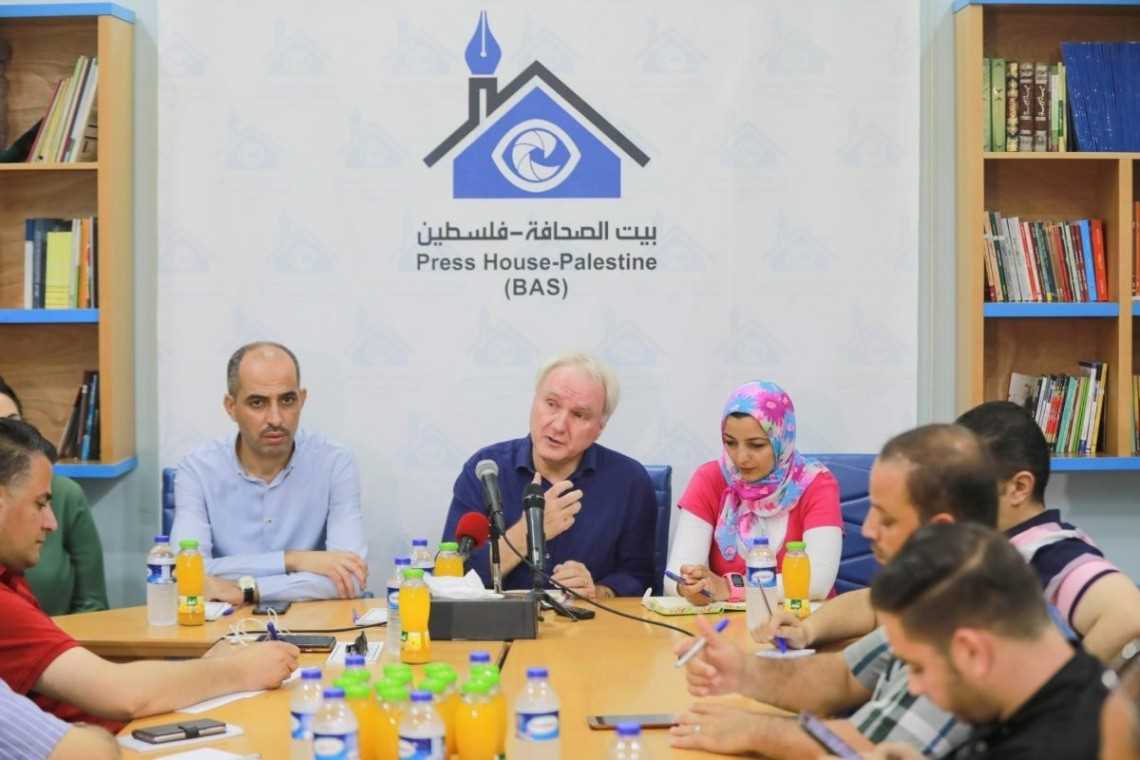 UNRWA Alami Defisit $ 1 Miliar