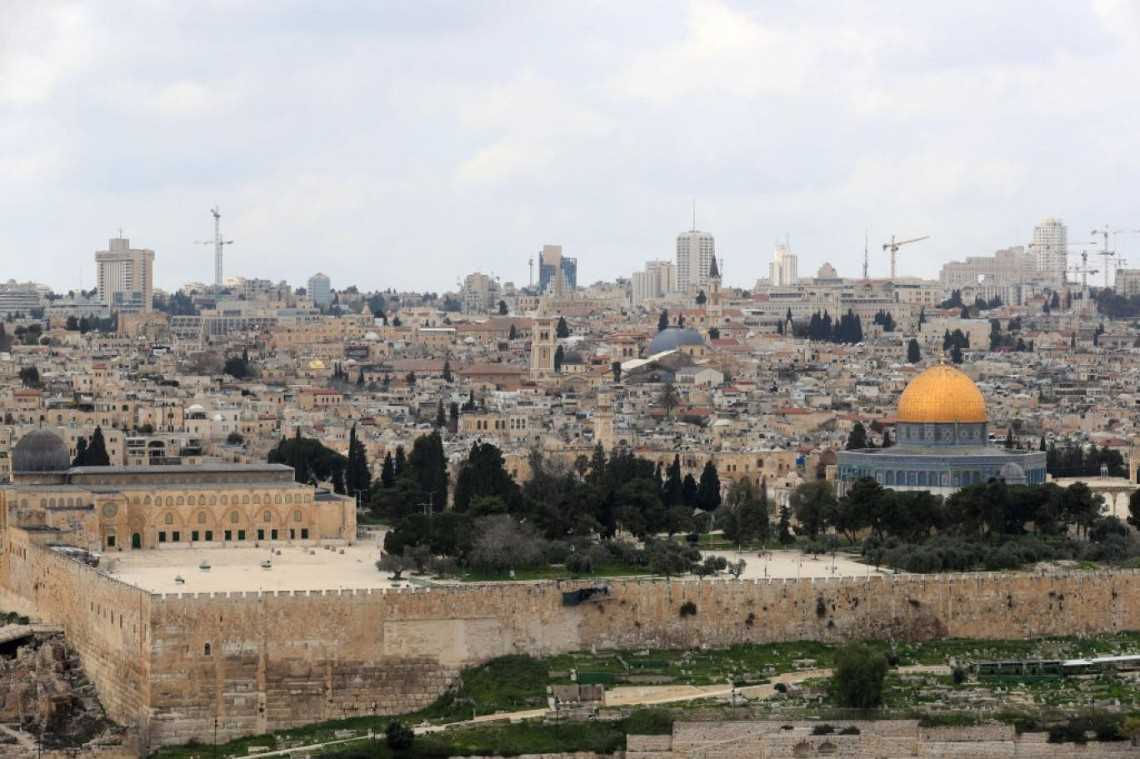 Bantu Warga  Palestina Yang Terimbas Corona, Gubernur di Al-Quds Justru Ditangkap Israel