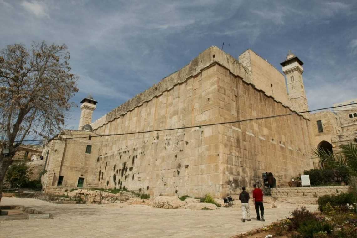 Anggota Parlemen Palestina Kecam ‘Pencurian’ Sebagian Masjid Ibrahimi oleh Israel