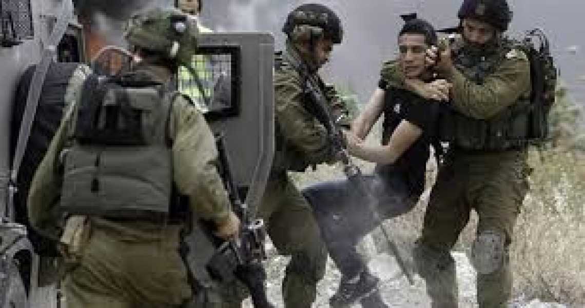 Dalam Waktu Sebulan, Pasukan Israel Tangkap Hampir 300 Warga Palestina