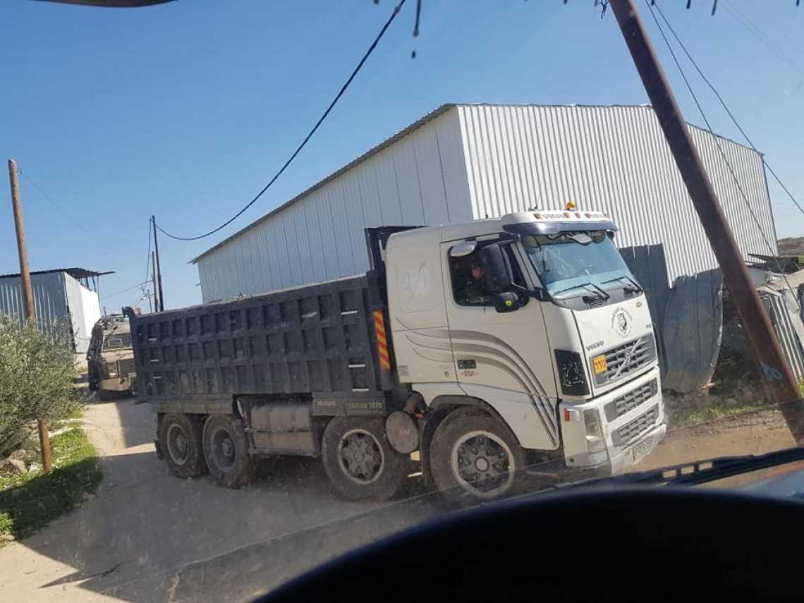 IDF Menyita Alat Berat Milik Warga Palestina di Hebron