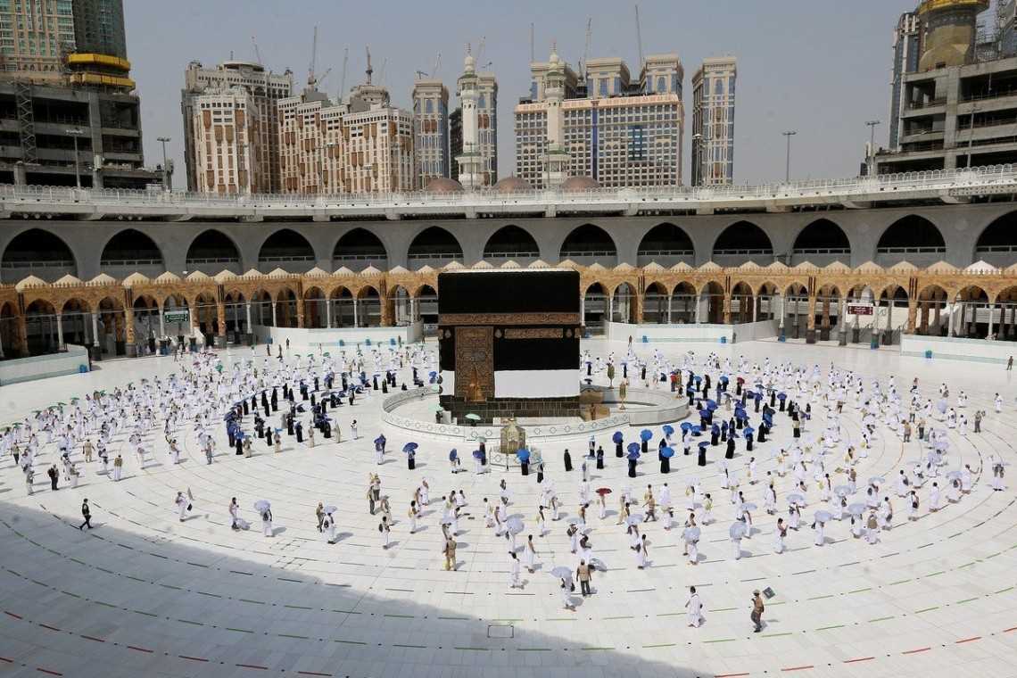 Arab Saudi Secara Bertahap akan Mencabut Larangan Umrah