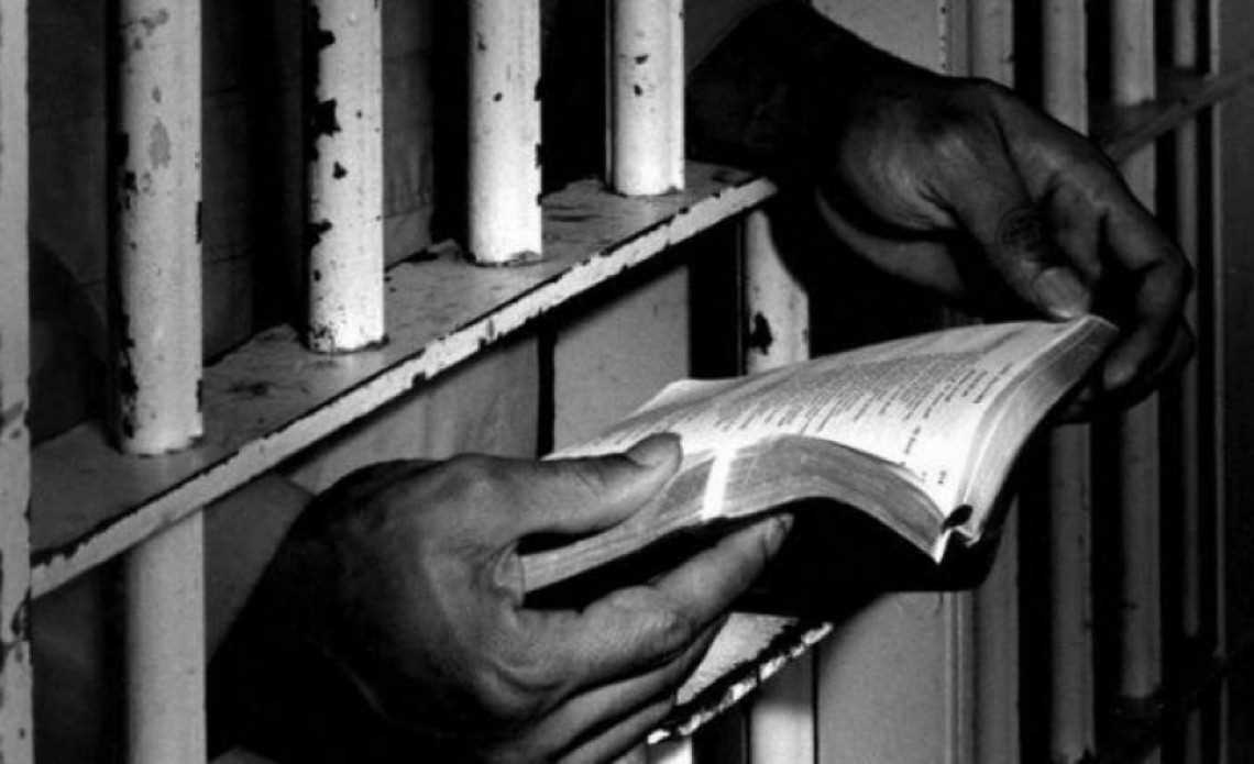 Tahanan Palestina Terbitkan Buku di Penjara Pendudukan