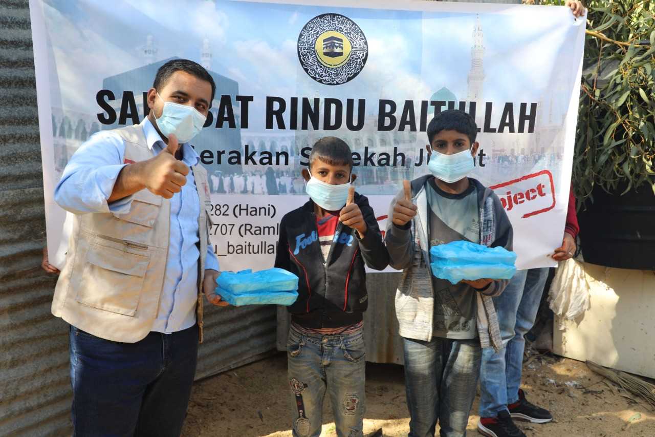 Peduli Kemanusiaan, Sahabat Rindu Baitullah Salurkan Bantuan Makan Siap Saji untuk Warga Gaza