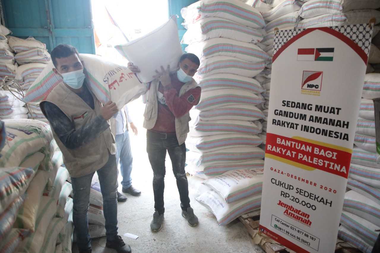 Bongkar Muat Bantuan, NPC Persiapkan Distribusi Gandum untuk Warga Gaza