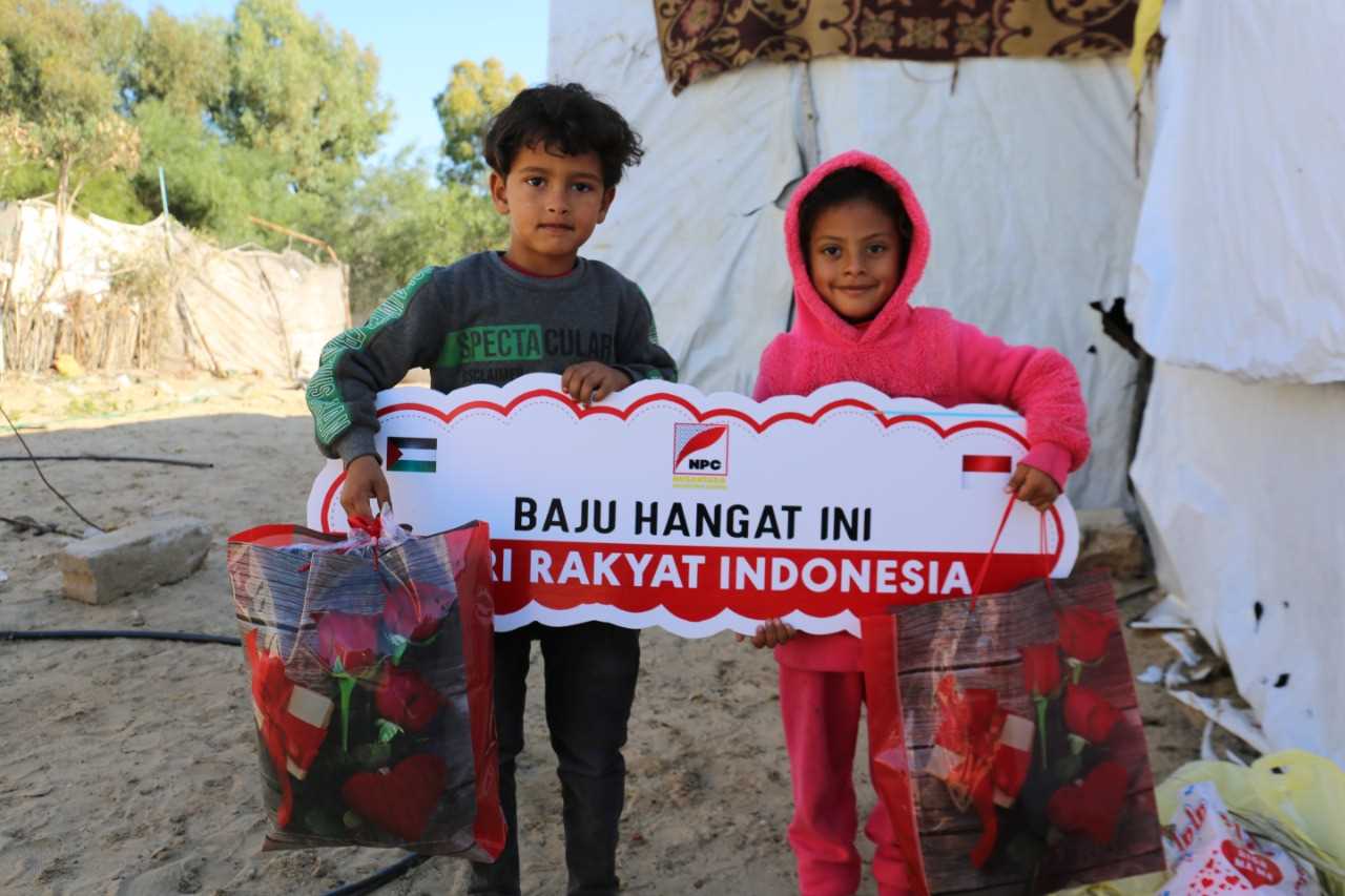 110 Anak-anak Gaza Terima Bantuan Pakaian Musim Dingin