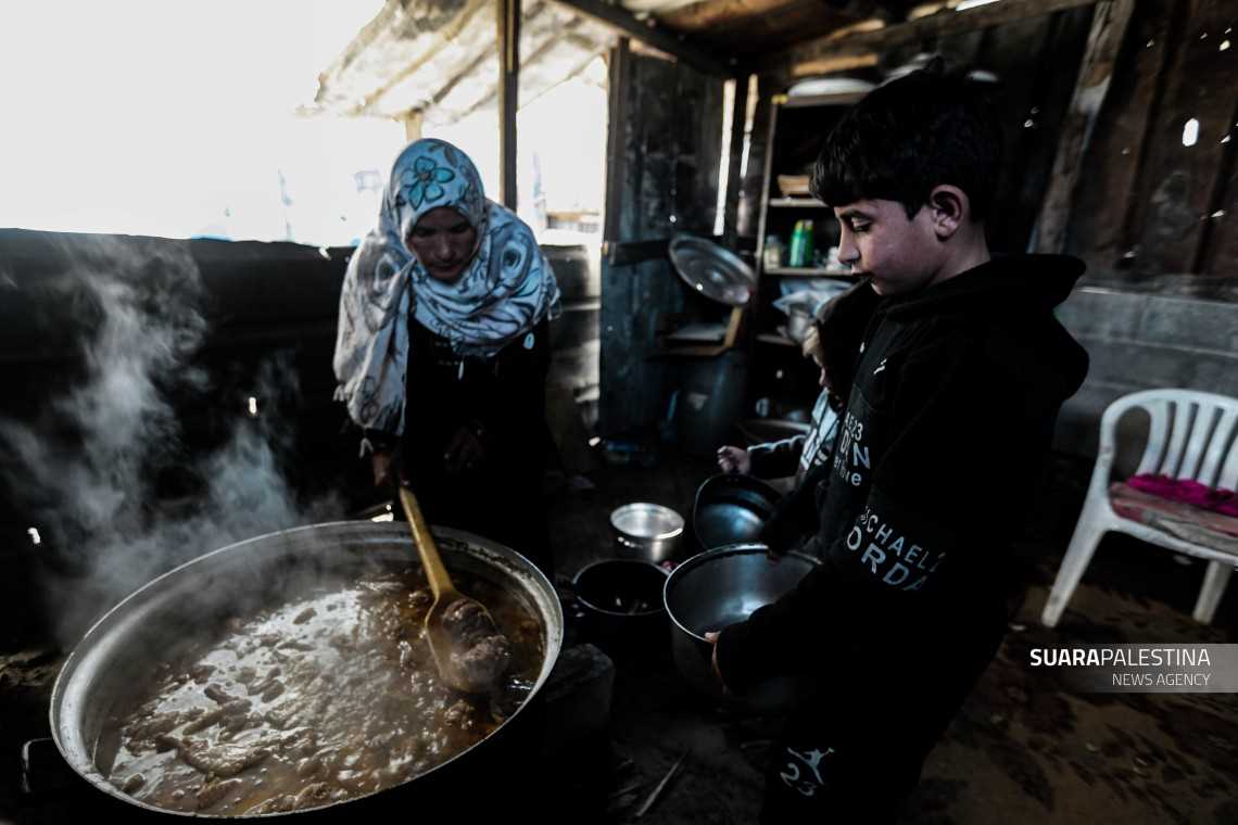 Meski Kondisi Ekonomi Terhimpit, Ibu Palestina Ini Bercita-cita Menafkahi Warga Miskin Gaza
