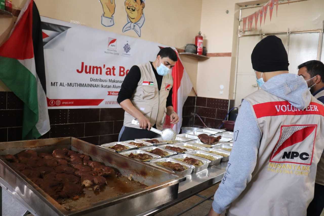 Masyarakat Gaza Antusias Sambut Distribusi 87 Paket Nasi Jumat dari Al-Muthmainnah Indonesia