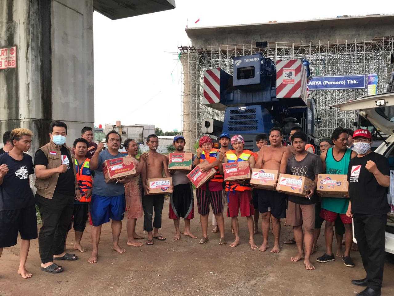 Peduli Banjir Jakarta, NPC Serahkan Bantuan untuk 300 KK di Kelurahan Rambutan dan Cipinang Melayu