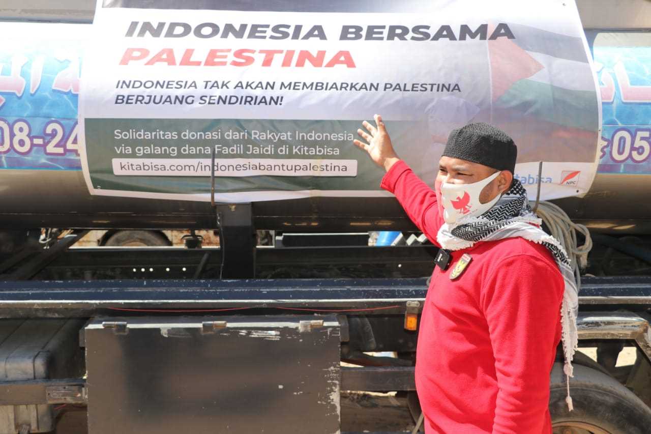 Pasca Perang, Fadil Jaidi Salurkan Dua Juta Liter Air Minum untuk Warga Sipil di Gaza