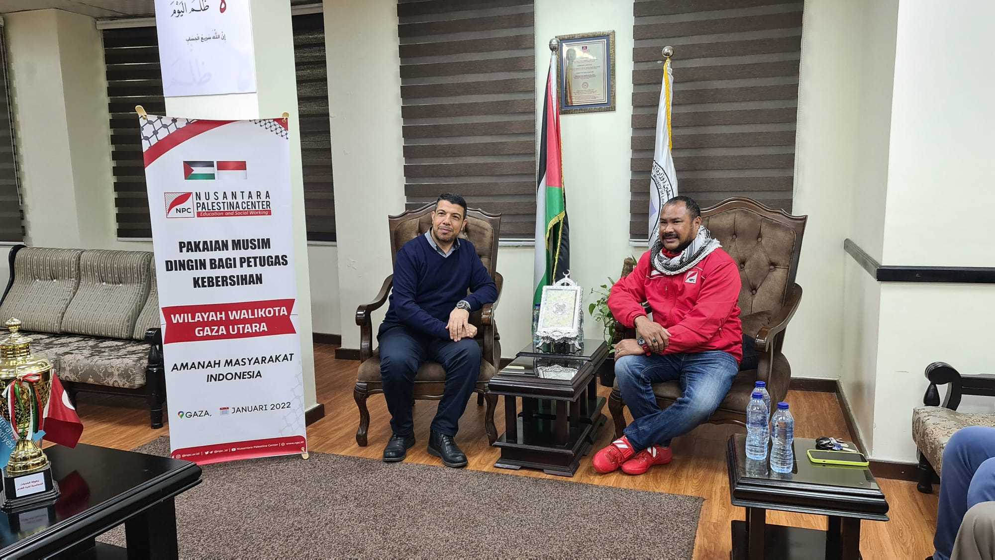 NPC Serahkan Bantuan 150 Paket Pakaian Musim Dingin, Wali Kota Gaza Utara Sampaikan Ucapan Terima Kasih