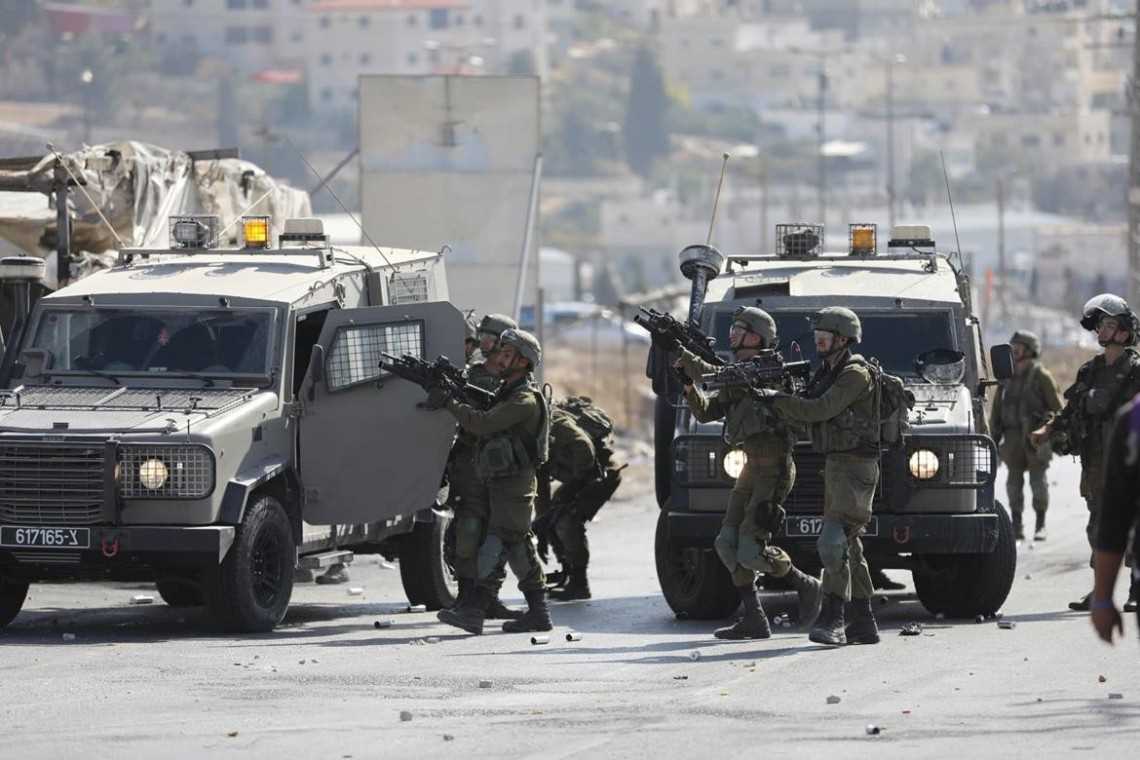 Israel Serbu Desa Al-Burj di Hebron