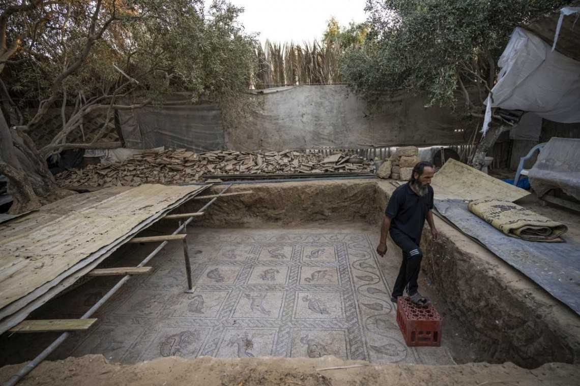 Petani Palestina Temukan Harta Arkeologi Besar di Gaza