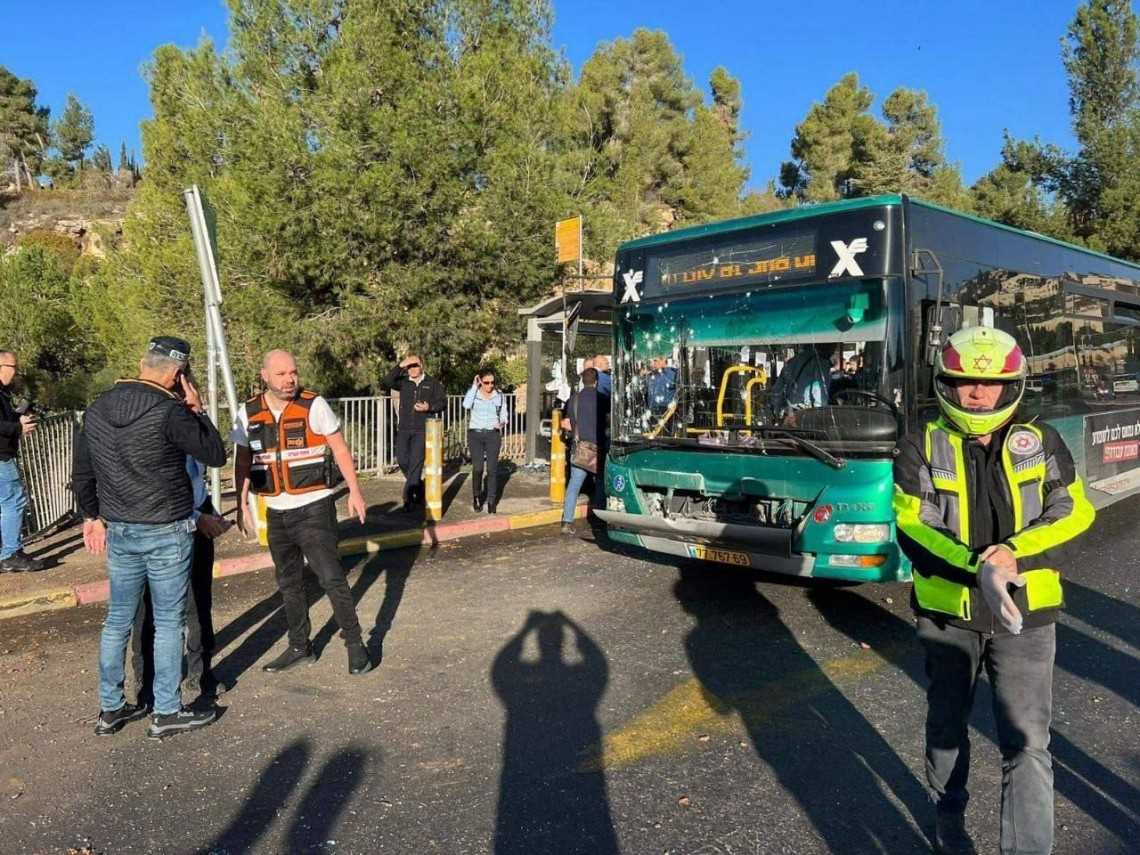 Ledakan Bom di Al-Quds Lukai Belasan Warga Sipil