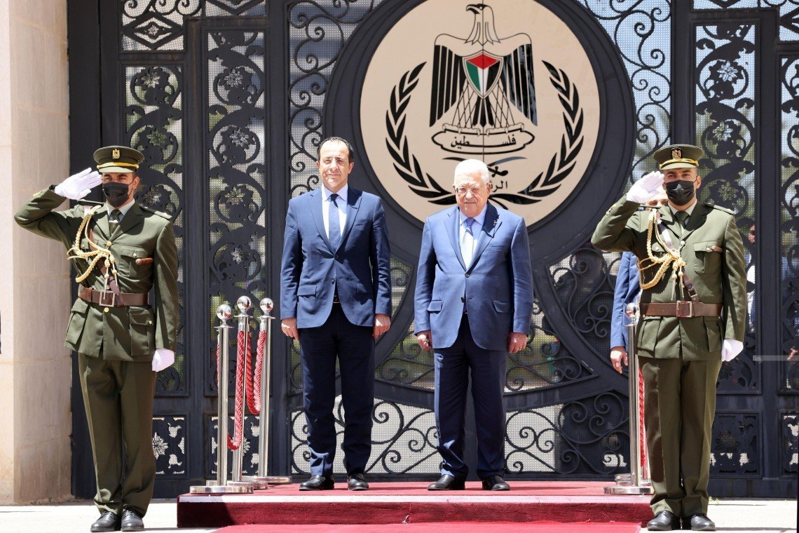 Mahmud Abbas Sambut Presiden Siprus di Ramallah