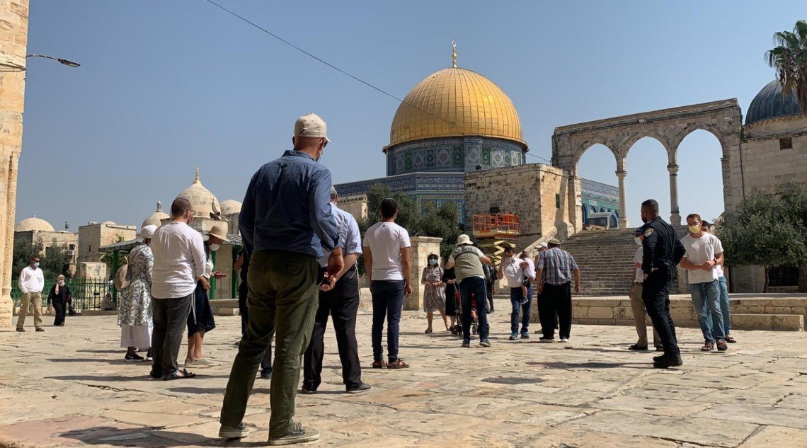 Batasi Jamaah Muslim Palestina, Lebih 900 Zionis Israel Serbu Al-Aqsha