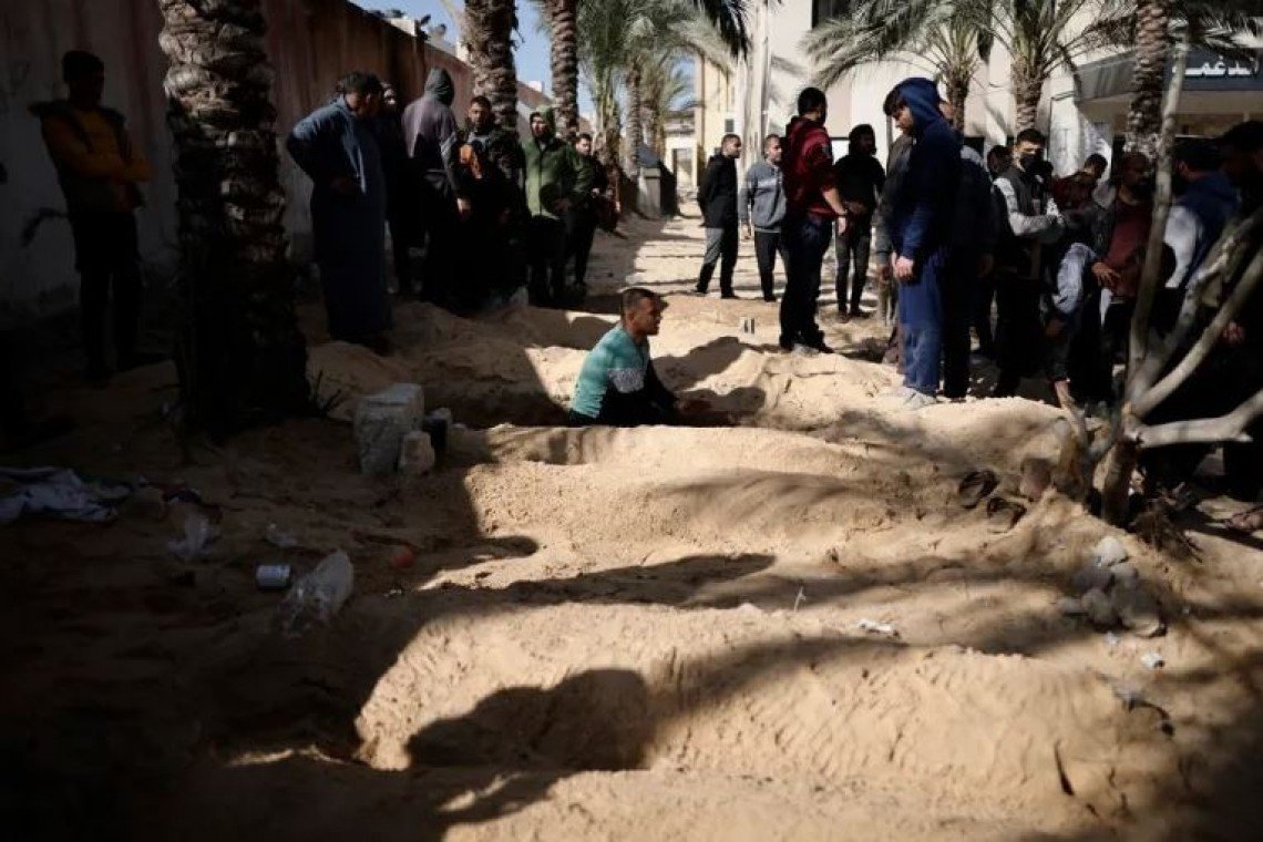 Pengakuan Dokter Yahudi Amerika: Penembak Jitu Israel Sengaja Membunuh Anak-anak di Gaza