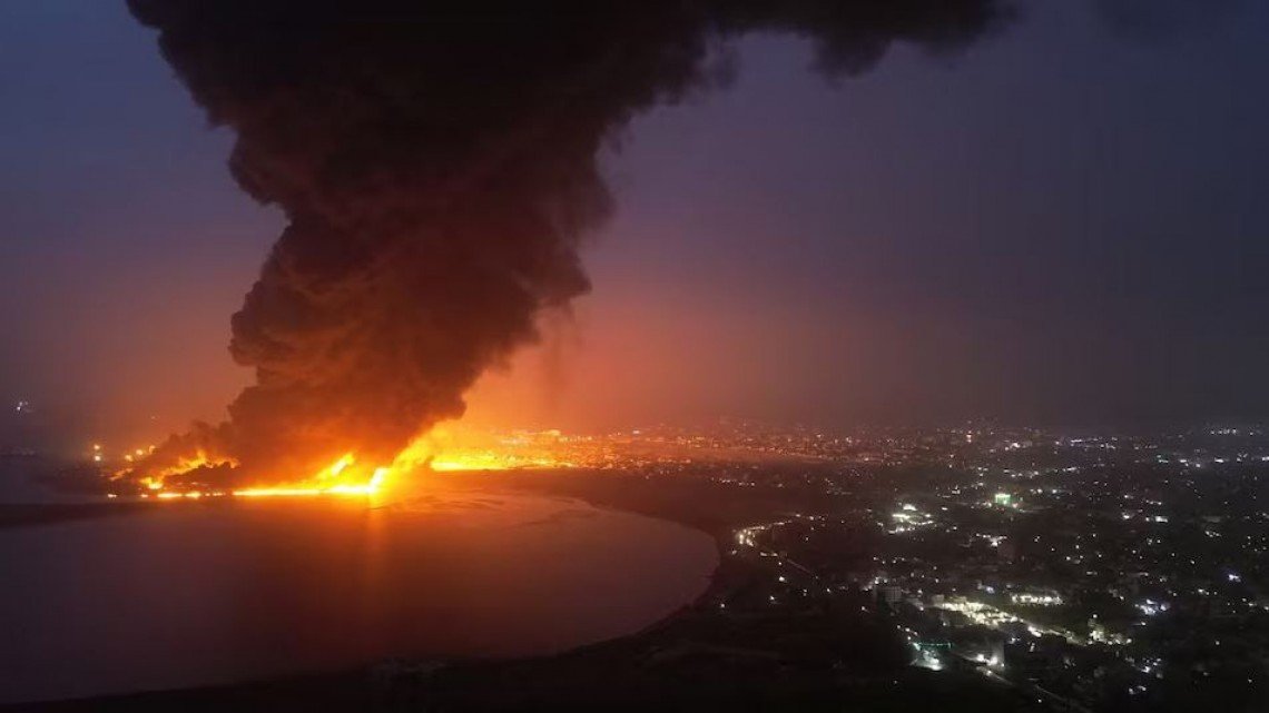 Api Terus Berkobar di Hodeidah, Korban Meningkat Menjadi 6 Orang