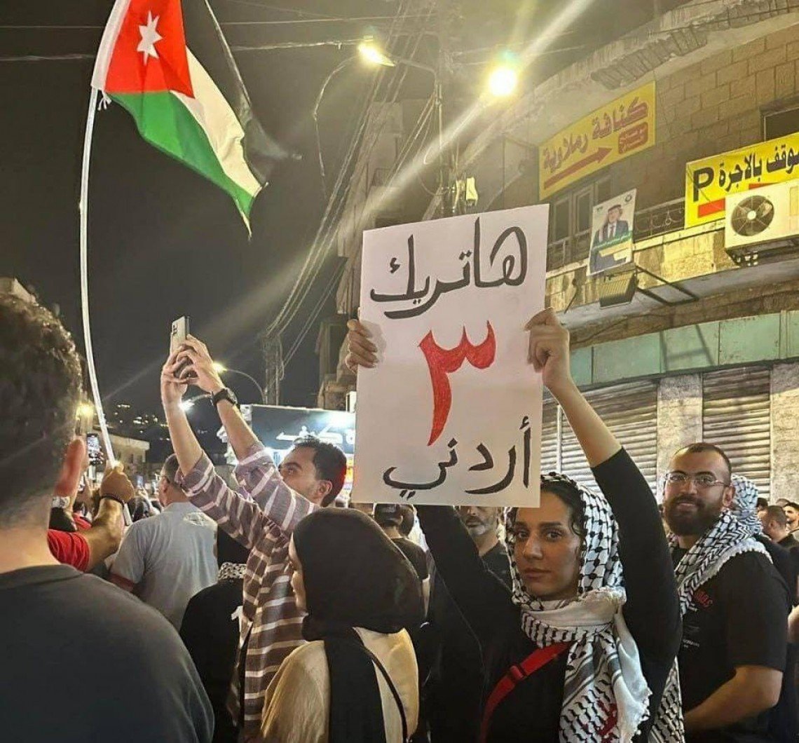 Warga Yordania Padati Jalanan Amman Rayakan Operasi di Perbatasan Tepi Barat-Yordania yang Bunuh 3 Tentara Israel