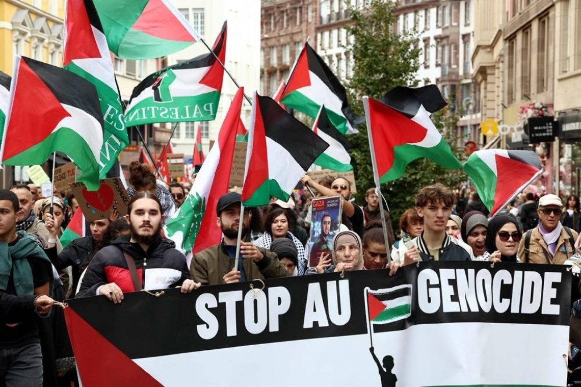 Peringati Setahun Serangan 7 Oktober, Ribuan Warga Inggris Turun ke Jalan Tuntut Hentikan Genosida di Gaza