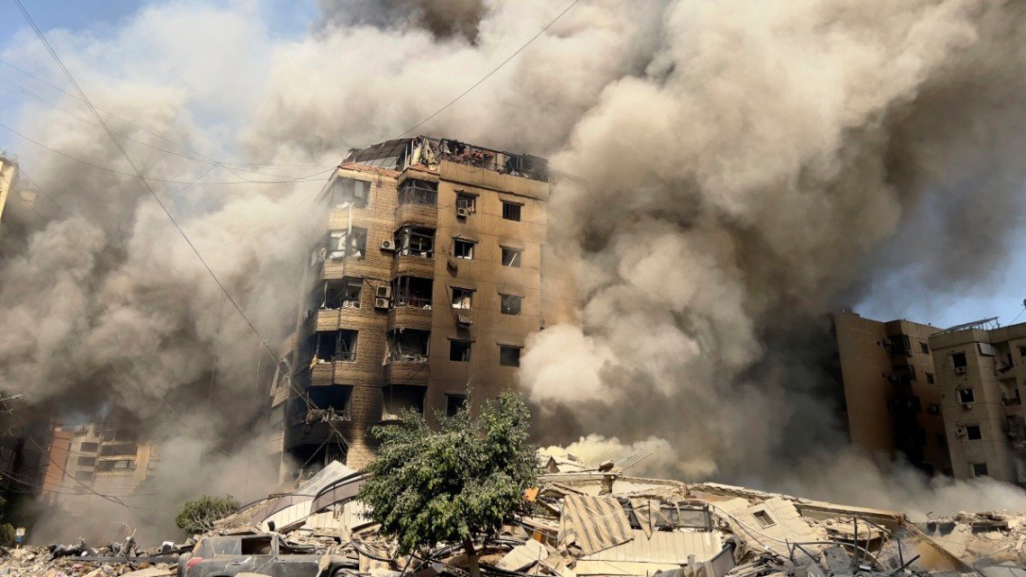 Klaim Ingin Bunuh Hassan Nasrullah, Israel Bombardir Blok Permukiman di Beirut