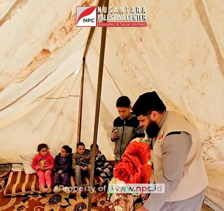 Di Tengah Cuaca Dingin yang Ekstrem, NPC Salurkan Bantuan Selimut untuk Pengungsi Palestina di Gaza