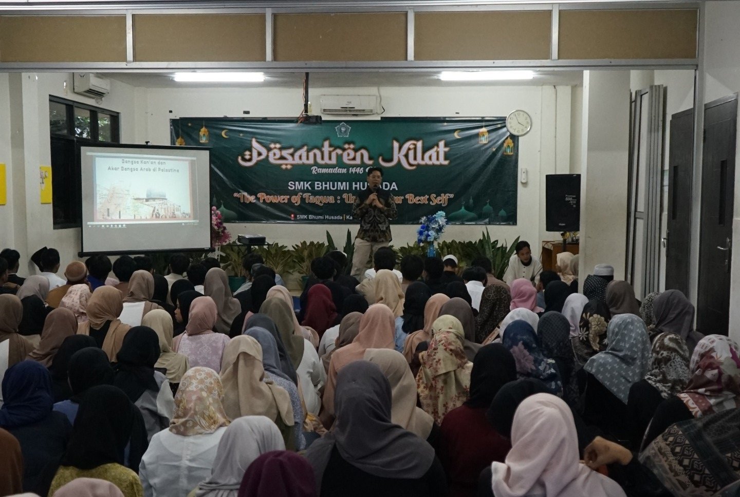 Tim Fundraising NPC Lakukan Edukasi Budaya Palestina di SMK Bhumi Husada Jakarta
