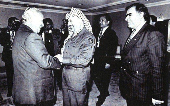 Soeharto dan Yasser Arafat: Solidaritas Dua Pemimpin Negara