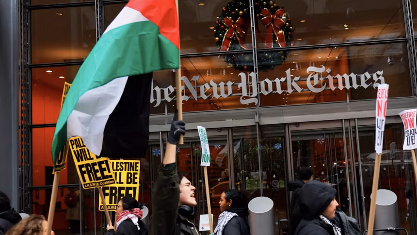 New York Times Sebut Warga Israel Sebagai “Sandera”, Penduduk Palestina Disebut “Tahanan”: Liputan Bias Media Barat Terus Berlanjut