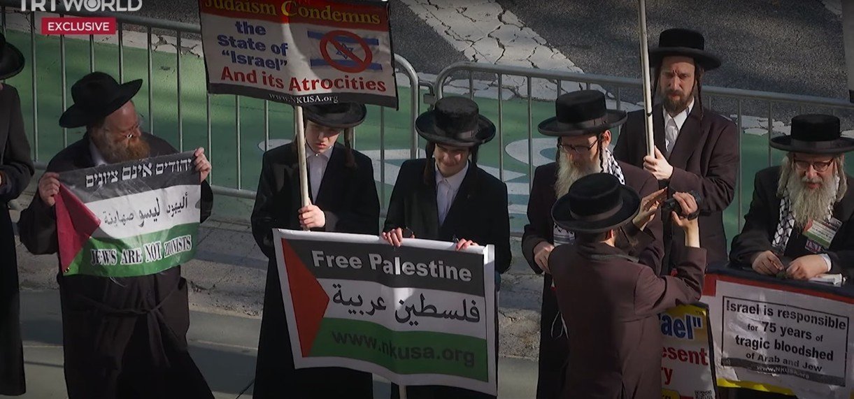 Jews Voice for Palestine: Kala Yahudi Berteriak “Free Palestine!”