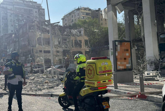 Dampak Serangan Iran: Israel Rugi Lebih 21 Triliun, Puluhan Ribu Bangunan Rusak, dan 18.000 Warga Mengungsi