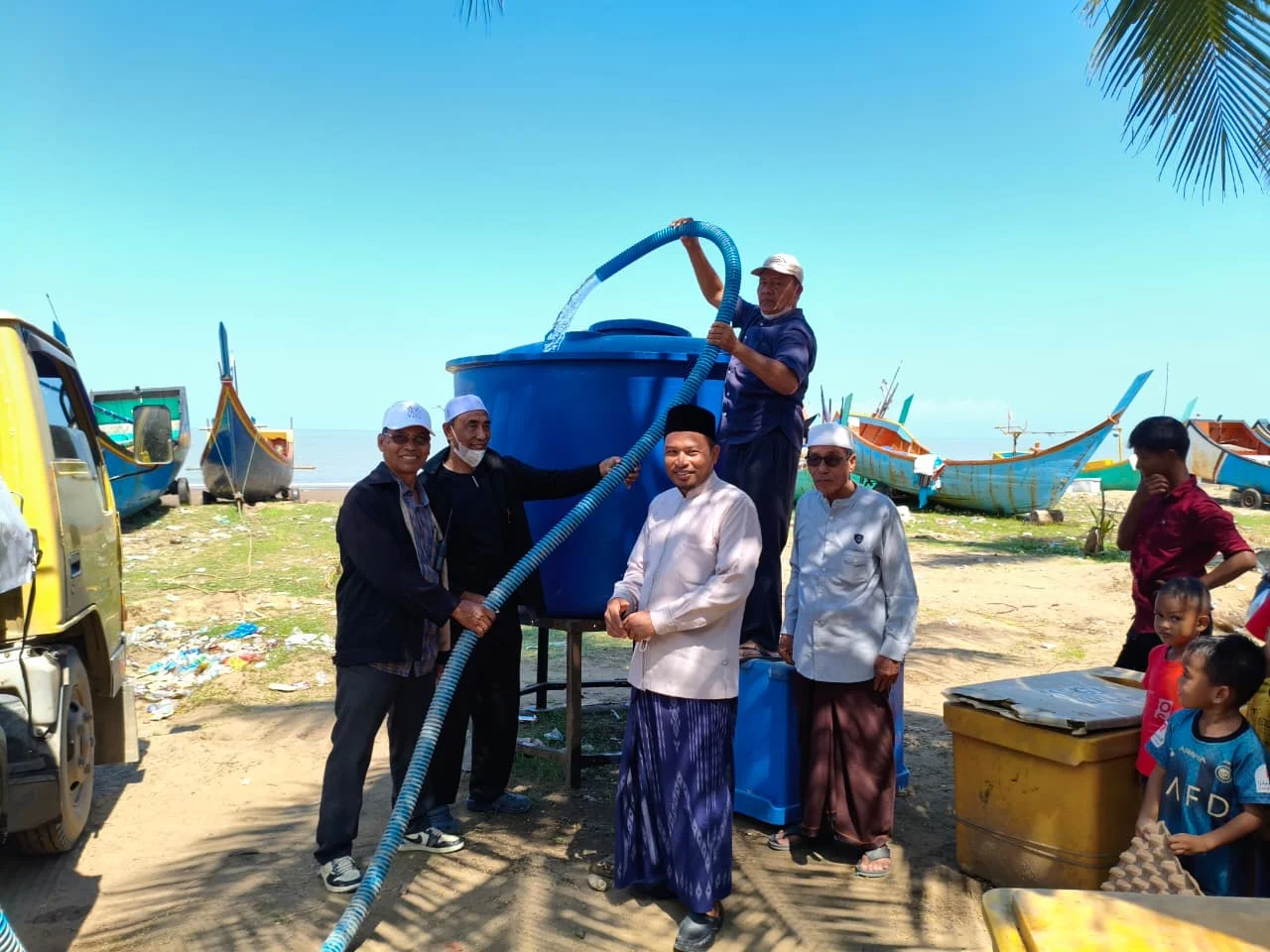 LAZ Nusantara Palestina Center Salurkan Bantuan Air Bersih untuk Korban Banjir Aceh Utara