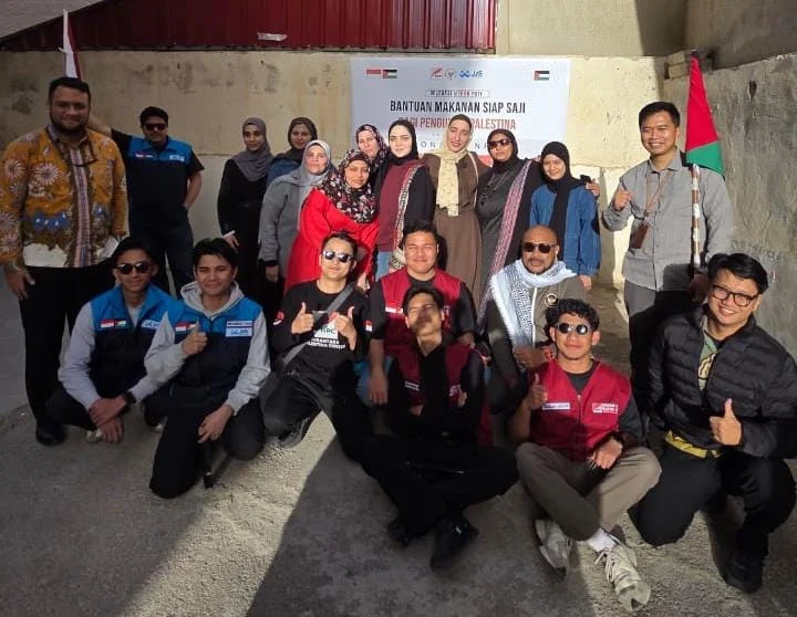 NPC Salurkan Makanan Siap Saji untuk 100 Yatim Palestina di Al-Nasr Camp Amman