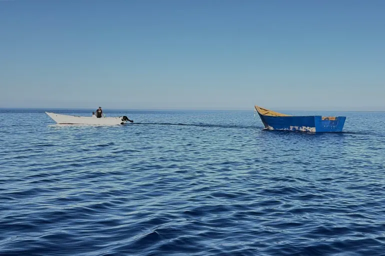 Demi Mencari Suaka, Ayah dan Anak Asal Gaza Berenang Tujuh Jam dari Turki ke Yunani